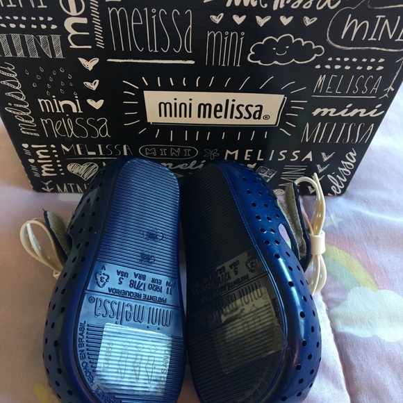 Mini Melissa Shoes - Picture 3 of 3